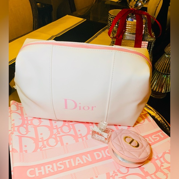 Luxurious DIOR Gift Bundle Set - Picture 10 of 16